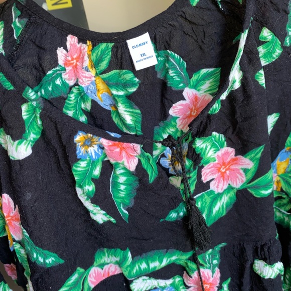Plus Floral Blouse - Picture 5 of 8